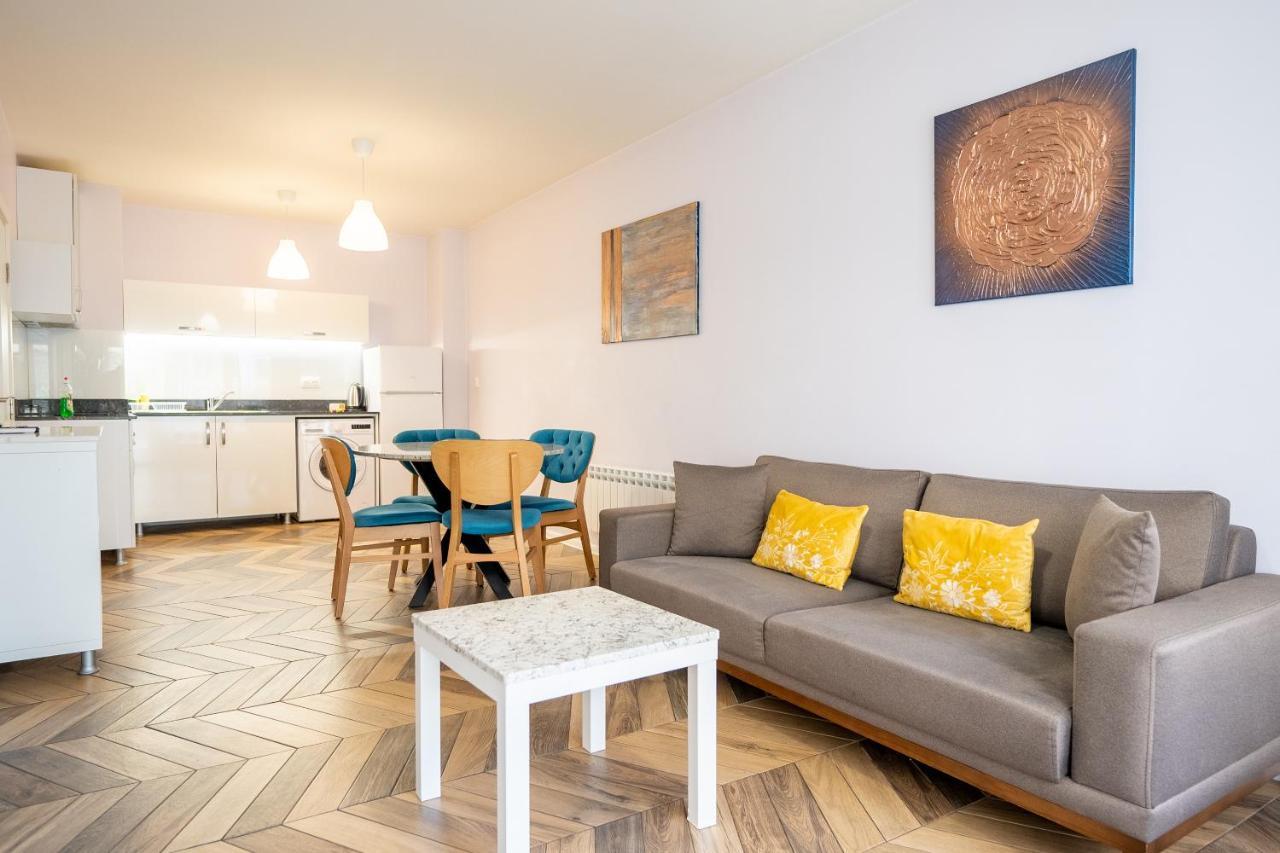 Sunny Apartment In Studentski Grad, Behind Unss Sofía Exterior foto