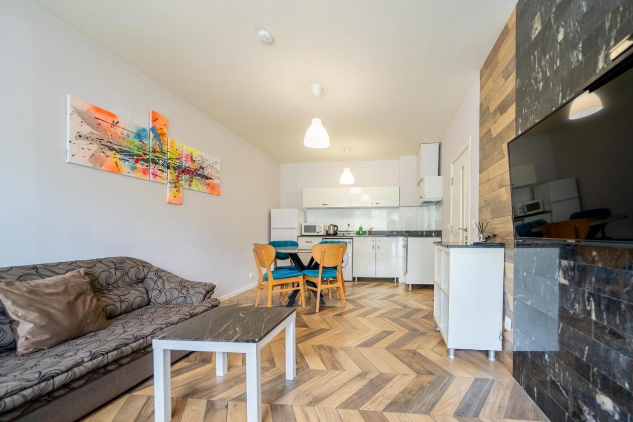 Sunny Apartment In Studentski Grad, Behind Unss Sofía Exterior foto